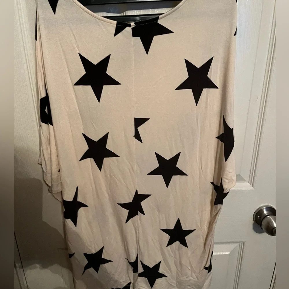 ⭐️ sweater - Picture 2 of 3